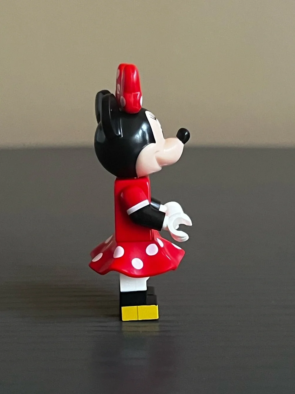 LEGO Disney Minnie Mouse Red Polka Dot Dress Minifigure DIS020 Set 71040